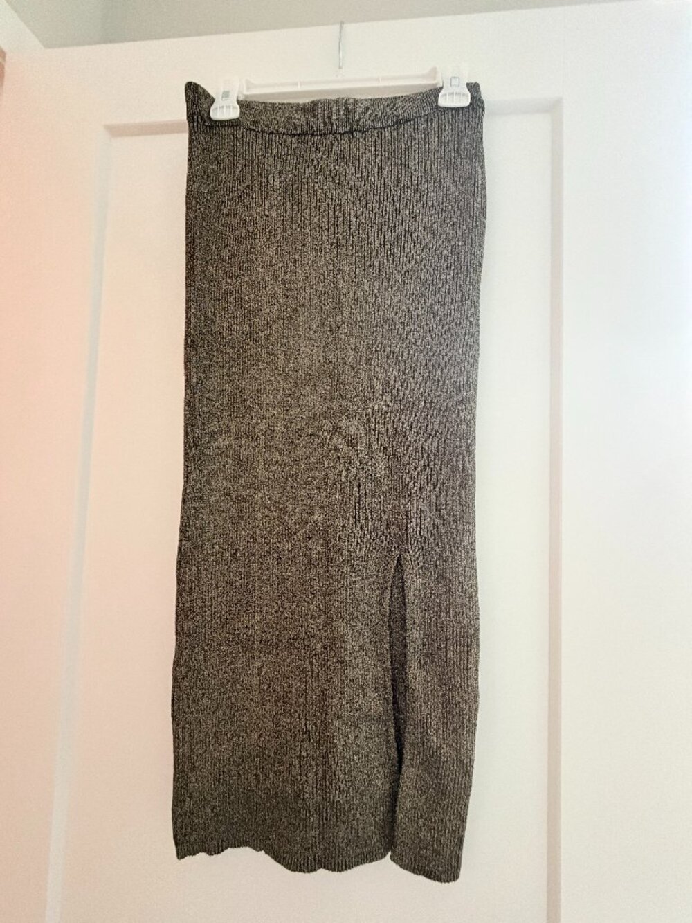 Zara metallic knit skirt (NWOT, M)